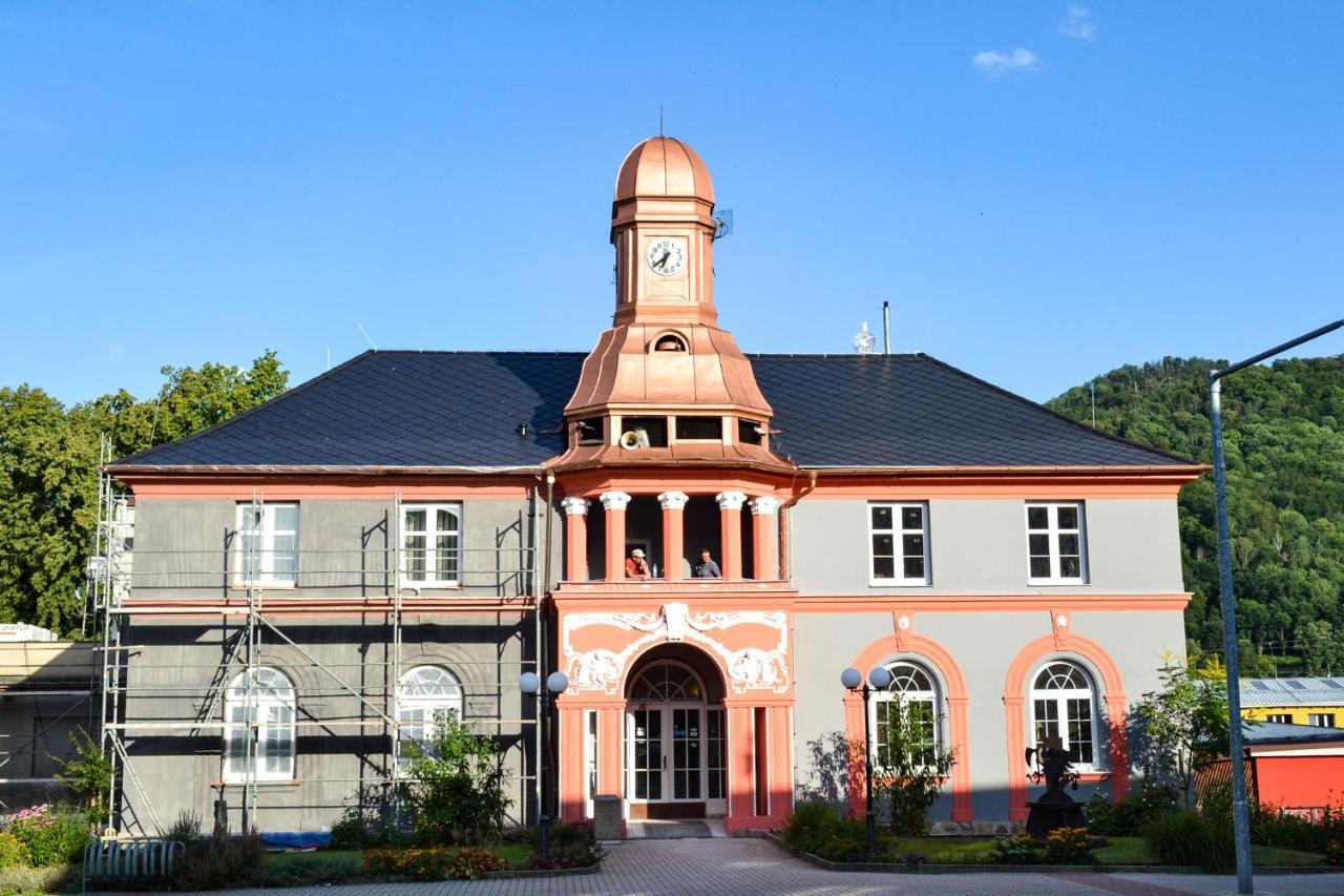 Apartman Na Palouku Povrly Eksteriør billede